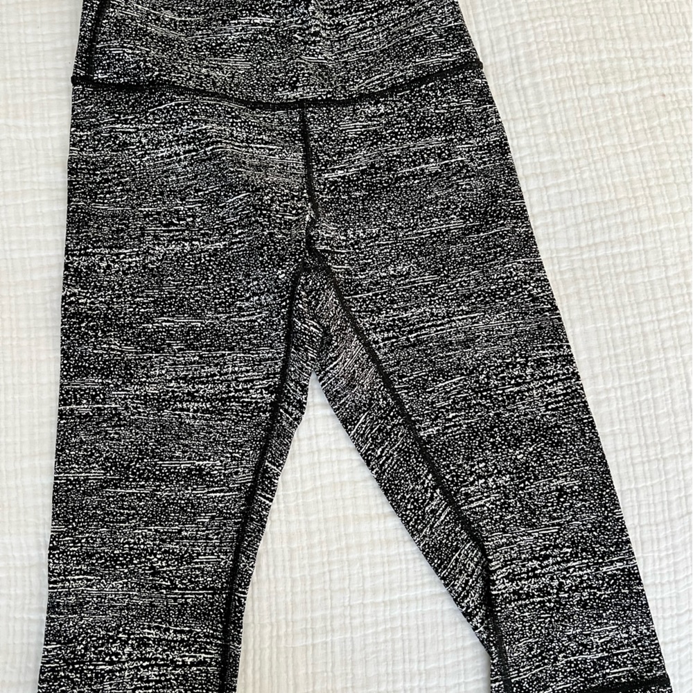 Lululemon Wunder Under Crop Pants